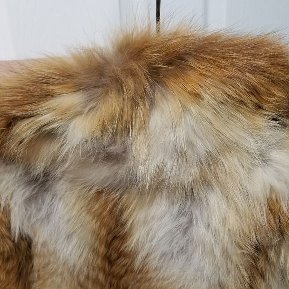 Wilsons Natural Red Fox Fur - Picture 6 of 16